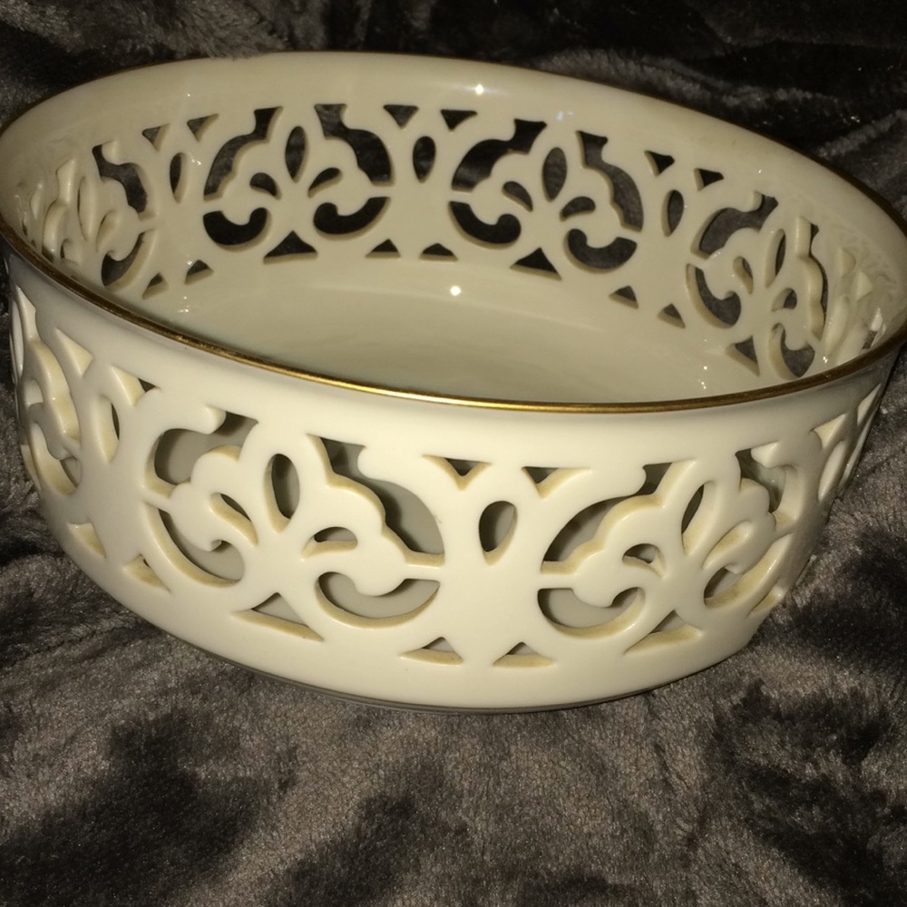 Lenox Brittany Bowl cream with gold trim